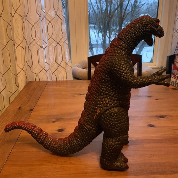 1997 Dormei Godzilla Red Version 15” Complete - Picture 5 of 9
